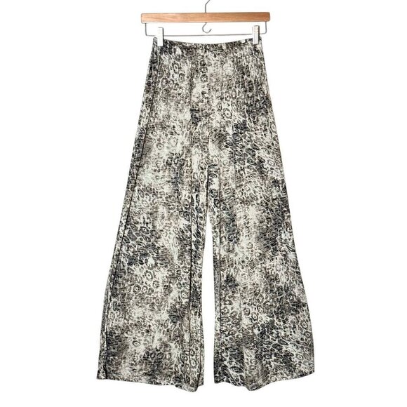 New Go Couture Leopard Print Wide Leg Palazzo Pants Sz.S Gray Animal Print Y2K - Picture 3 of 11